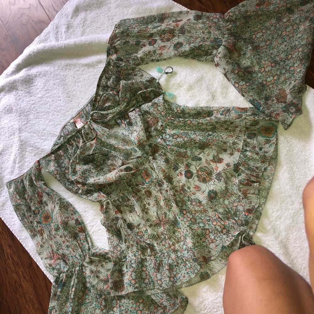 Victoria’s Secret boho sparkle romper !💕